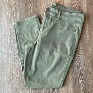 Maurices Jegging/Twill Skinny pant